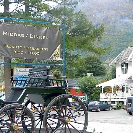 ベッド・アンド・ブレックファスト Eidfjord Gjestgiveri 3*