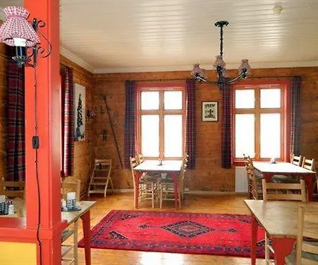 فندق مبيت وإفطار غيستغيفيري 3*