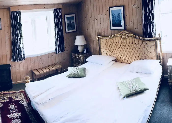 Eidfjord Gjestgiveri Bed & Breakfast 3*